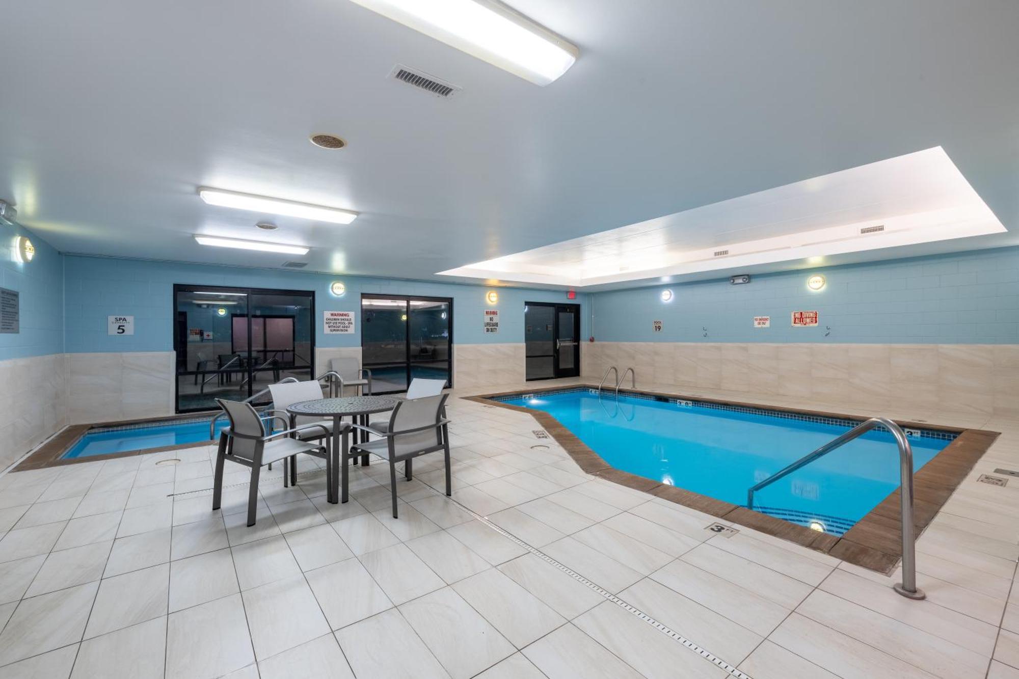 Holiday Inn Express Rochester South - Mayo Area By Ihg Extérieur photo