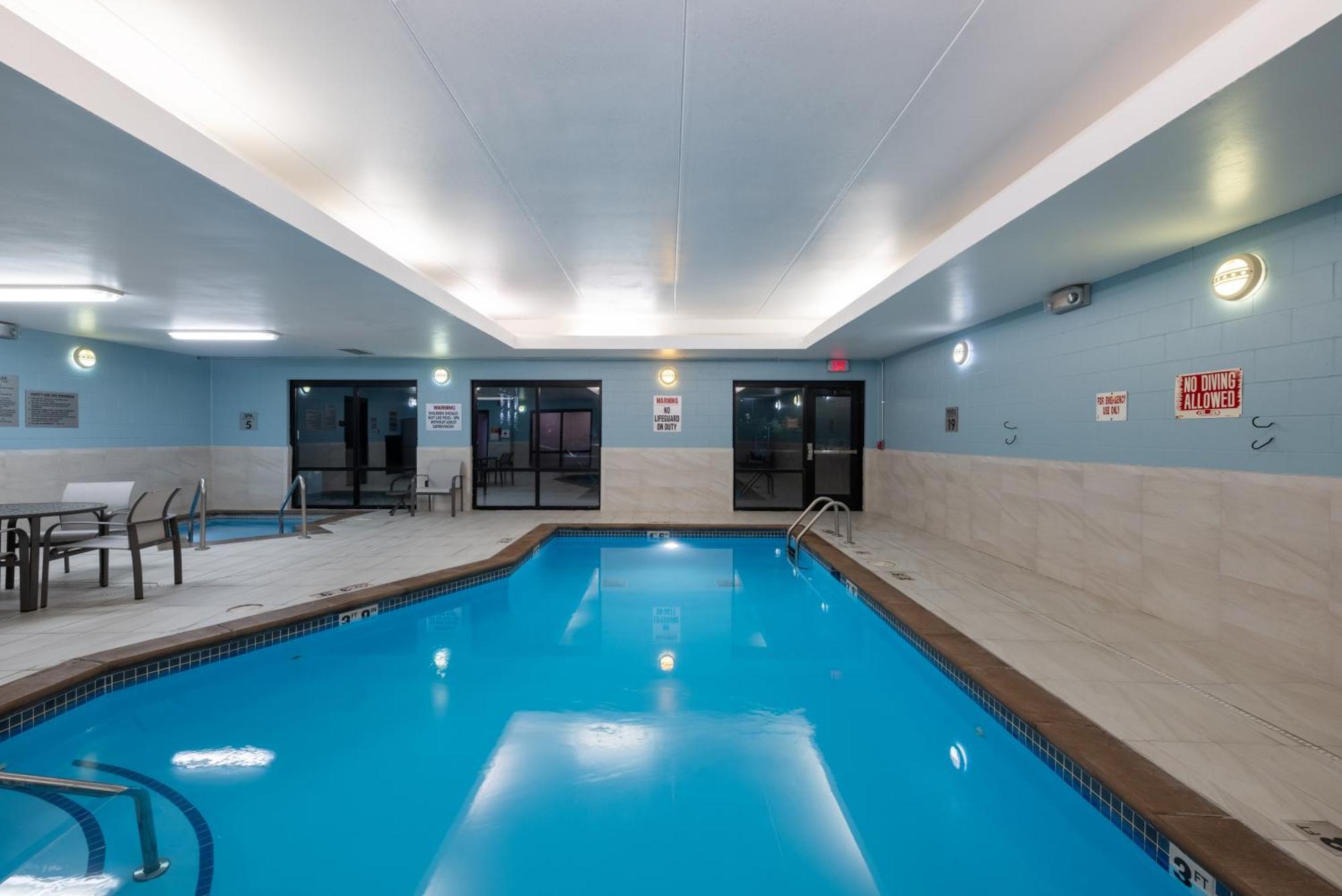Holiday Inn Express Rochester South - Mayo Area By Ihg Extérieur photo